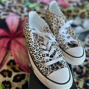 Cheetah Leopard Print All Star Converse